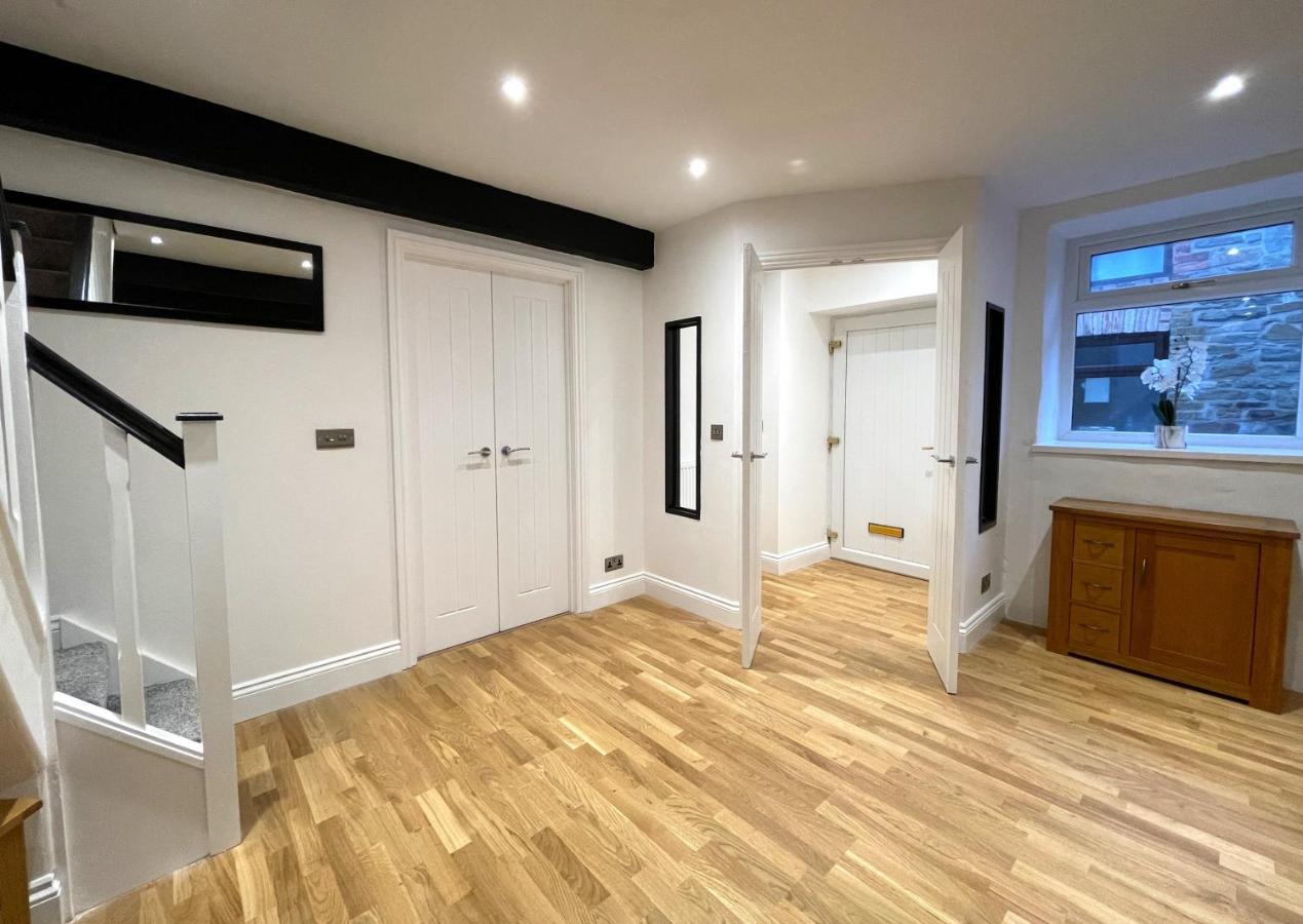 Yr Hen Bopty Villa Понтиприд Екстериор снимка